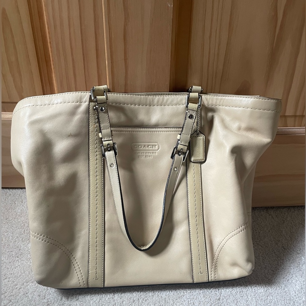 Light Tan Coach Bag